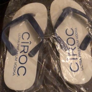 Women’s OS Ciroc thong flops